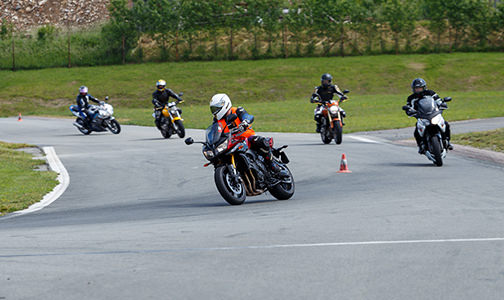 Momentka z proběhlé motoškoly
